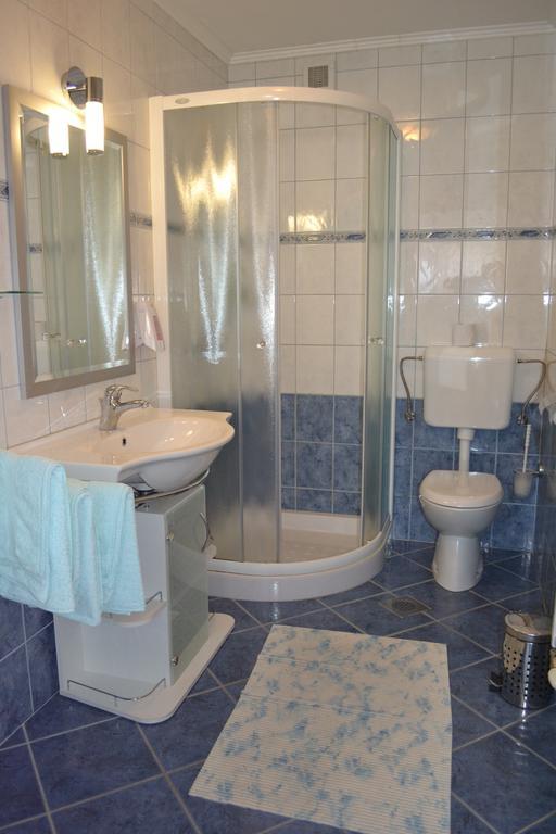 Apartments And Rooms Tavcar Bled Bilik gambar
