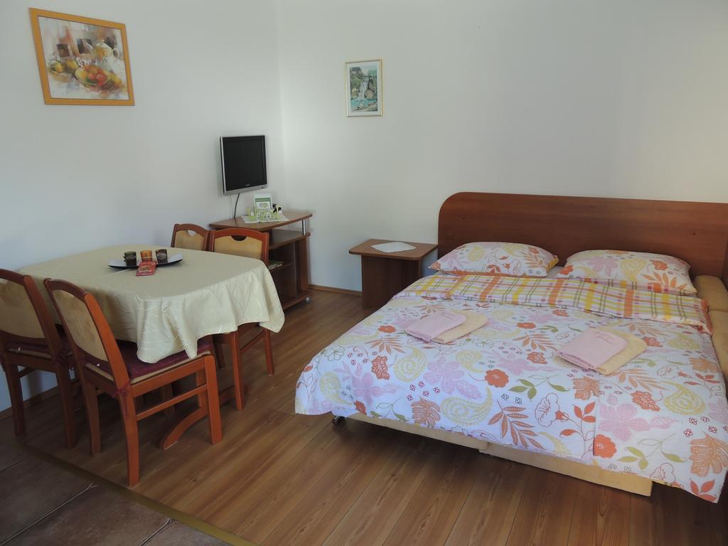 Apartments And Rooms Tavcar Bled Bilik gambar