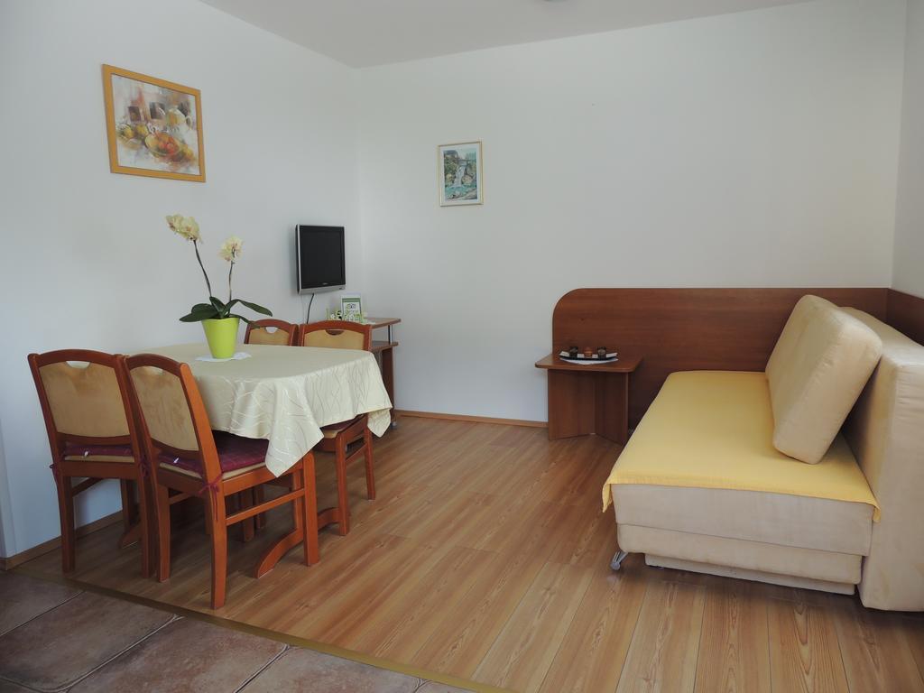 Apartments And Rooms Tavcar Bled Bilik gambar