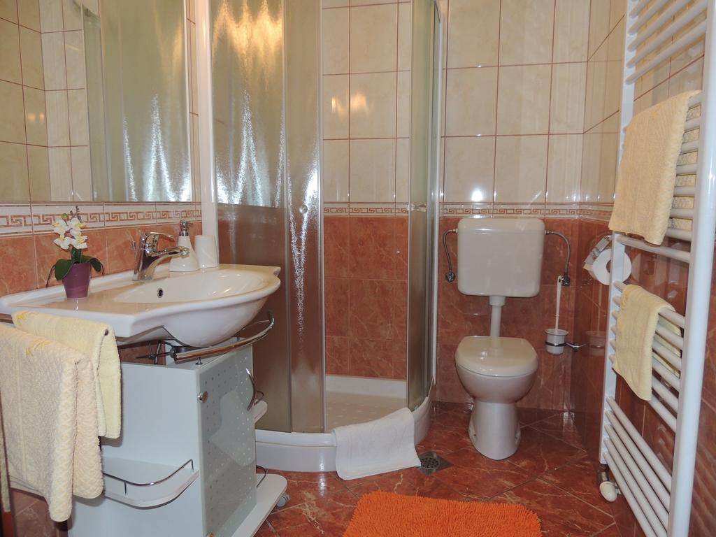 Apartments And Rooms Tavcar Bled Bilik gambar