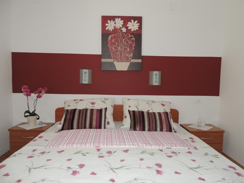 Apartments And Rooms Tavcar Bled Bilik gambar